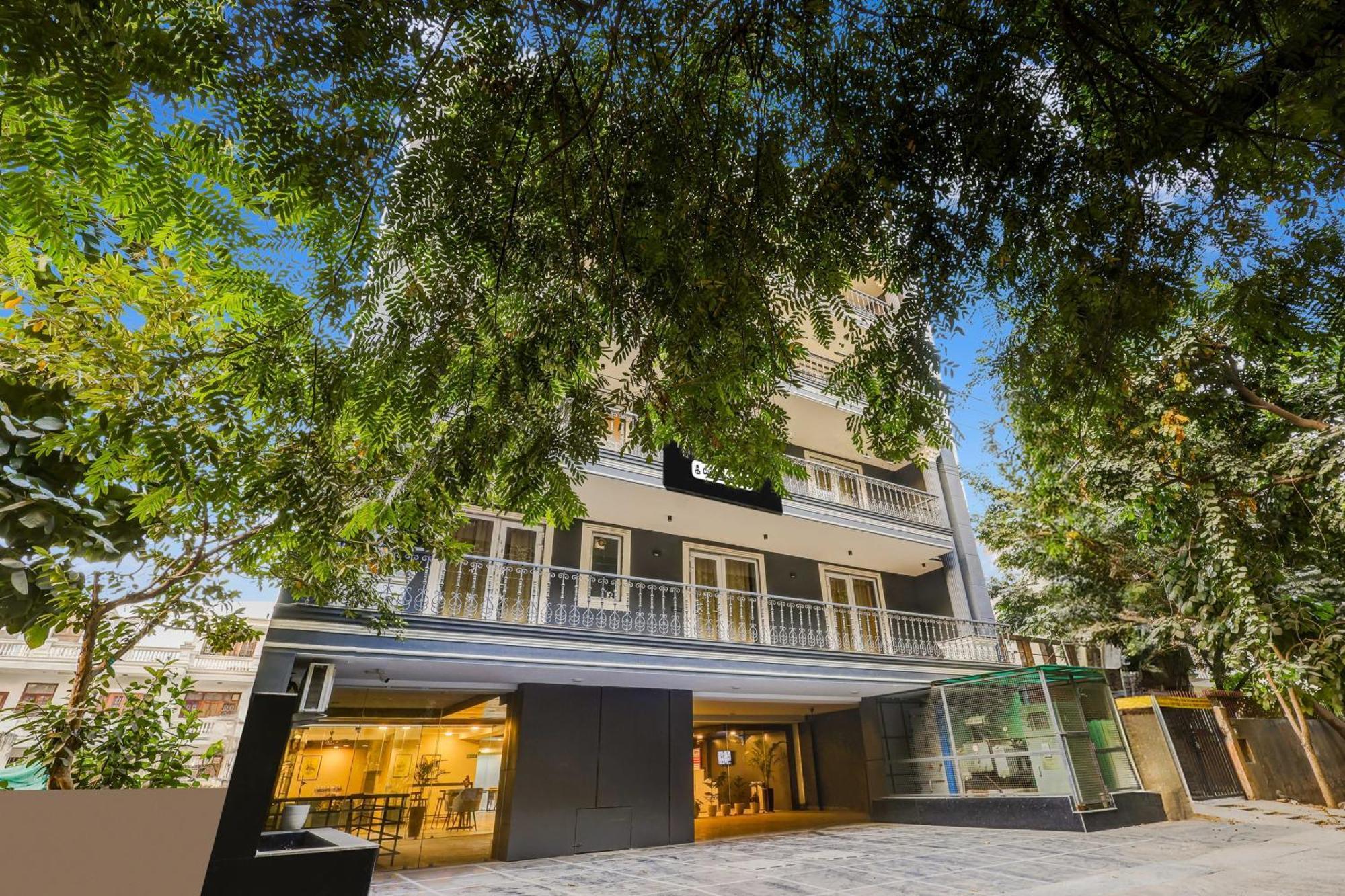 Super Townhouse Oak Udyog Vihar Hotel Gurgaon Exterior photo